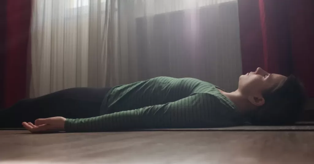 Trening autogenny wykonywany w warunkach domowych w celu relaksacji